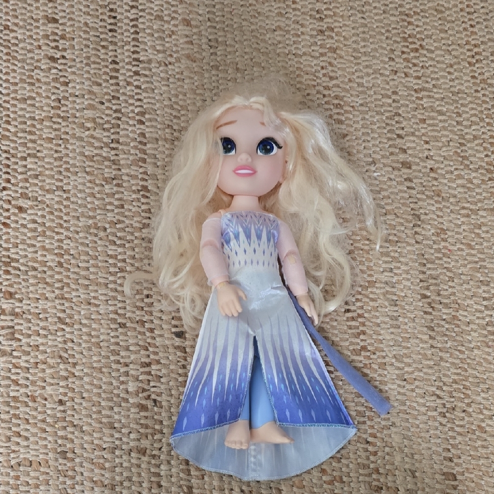 Frozen Queen Elsa Doll